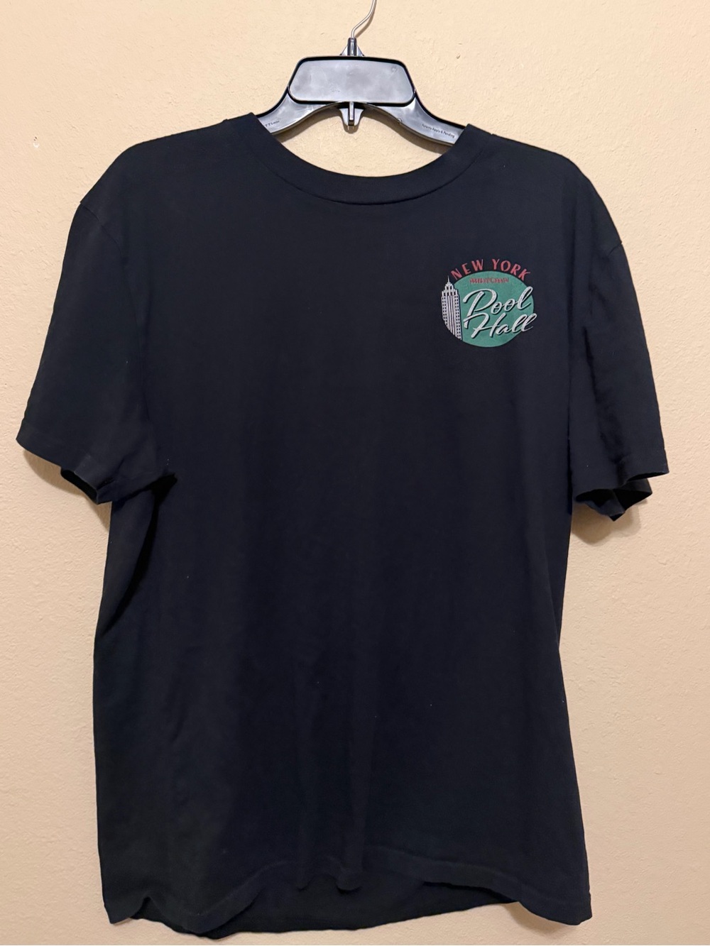 Hollister New York Pool Hall Graphic Tee Men’s Large Black 100% Cotton